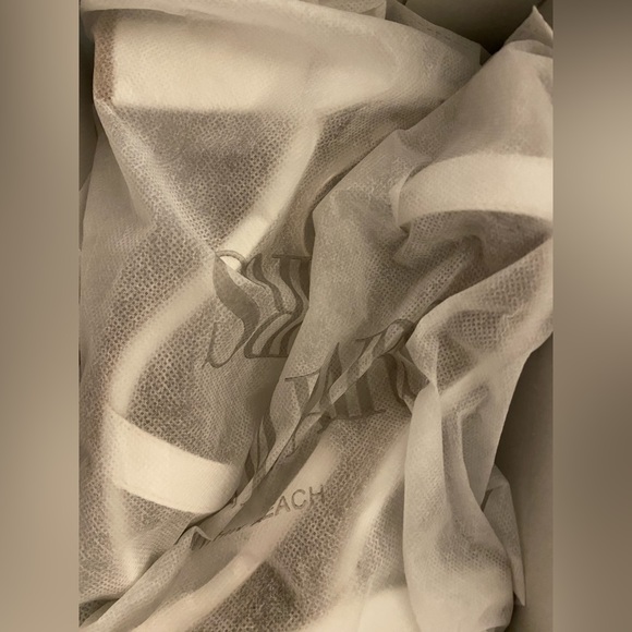 White heels - Picture 4 of 5